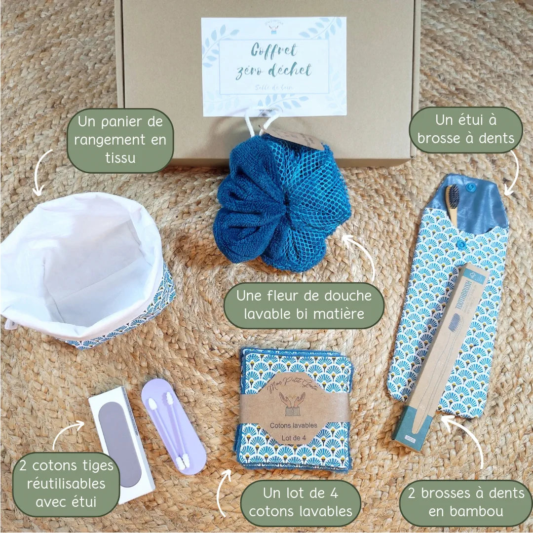 Coffret zéro déchet salle de bain bleu : panier en tissu, fleur de douche lavable, étui à brosse à dents, 2 cotons tiges réutilisables, 4 cotons lavables, 2 brosses à dents en bambou
