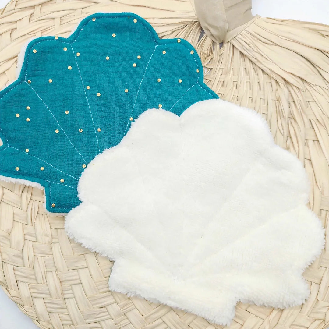 lingettes lavables bleu en forme de coquillage