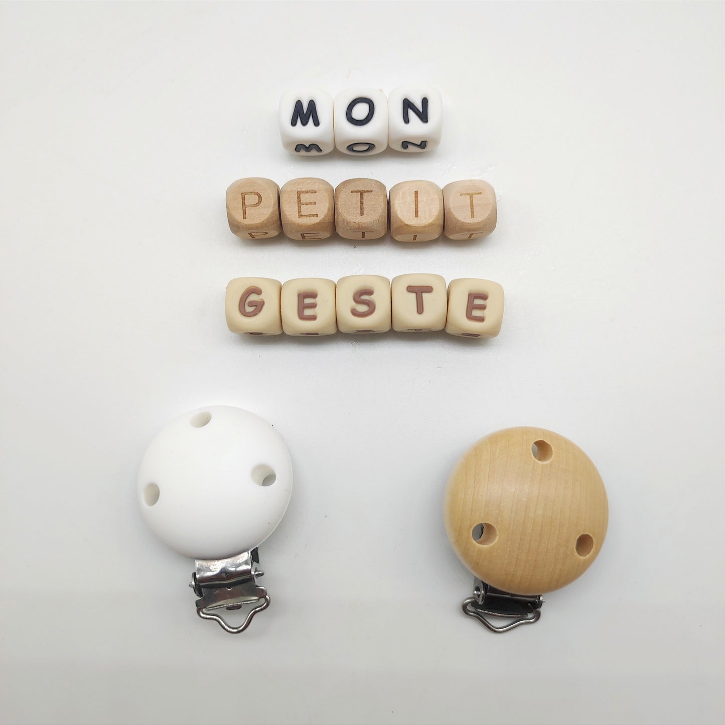 Attache tétine modèle AYDEN