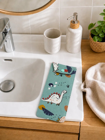 Étui imperméable pour brosse à dents ou couverts